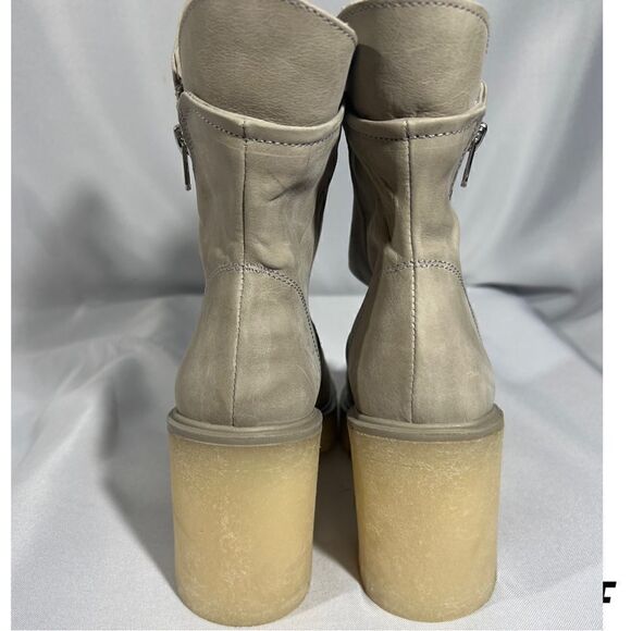 FREE PEOPLE JACK ZIP ANKLE BOOTS IN NICKEL NEW SIZE 39.5 - Picture 4 of 7